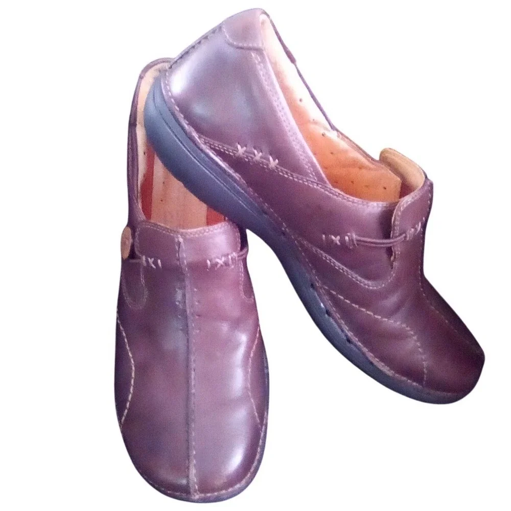 Clarks Unstructured Un.Loop Dark Brown Leather Slip On Loafers Button Detail